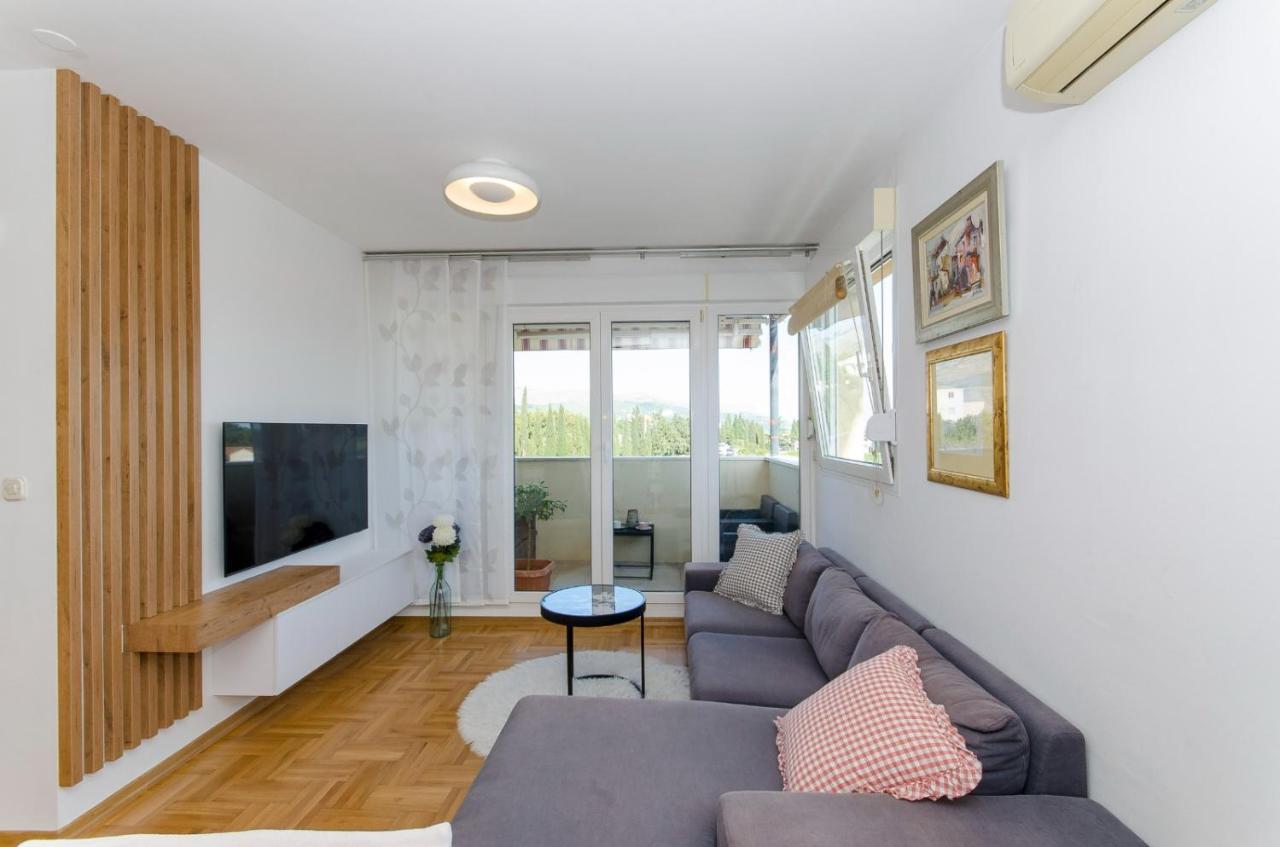 Three Bedroom Apartment With Sea View And Secure Private Garage Appartement Split