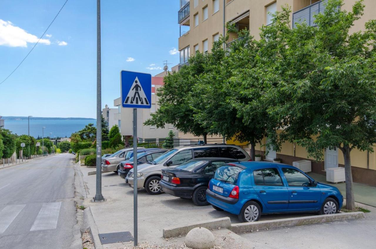 Three Bedroom Apartment With Sea View And Secure Private Garage Appartement