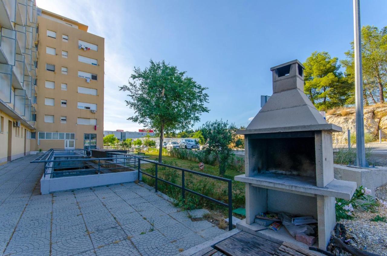 Three Bedroom Apartment With Sea View And Secure Private Garage Appartement *